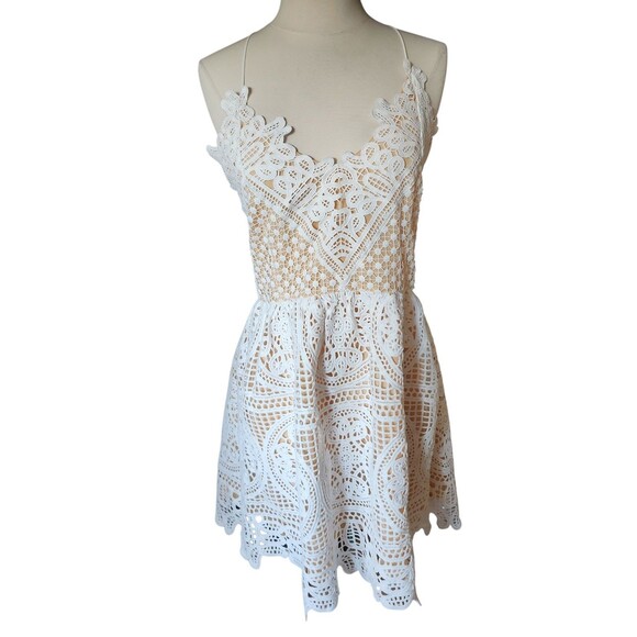 Two Sisters The Label Coquette Eyelet Mini Dress Womens Size 10 White Annabelle - Picture 2 of 9